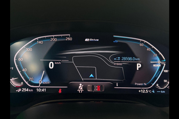 BMW 5 Serie Touring 520e | Plug-in Hybride virtual Cockpit | LED