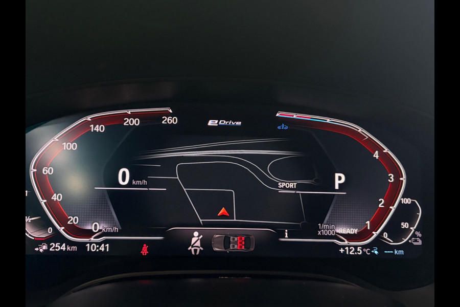 BMW 5 Serie Touring 520e | Plug-in Hybride virtual Cockpit | LED
