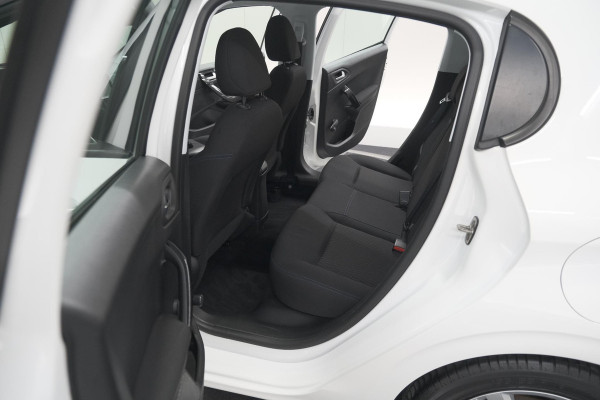 Peugeot 208 PureTech 82 Signature | Parkeersensoren | Apple Carplay | Pack Connect | Armsteun