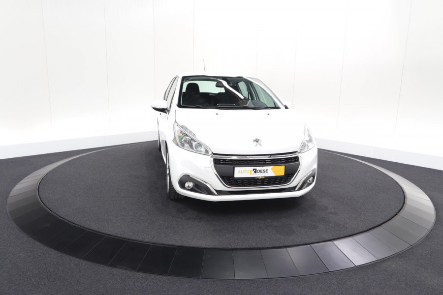Peugeot 208 PureTech 82 Signature | Parkeersensoren | Apple Carplay | Pack Connect | Armsteun