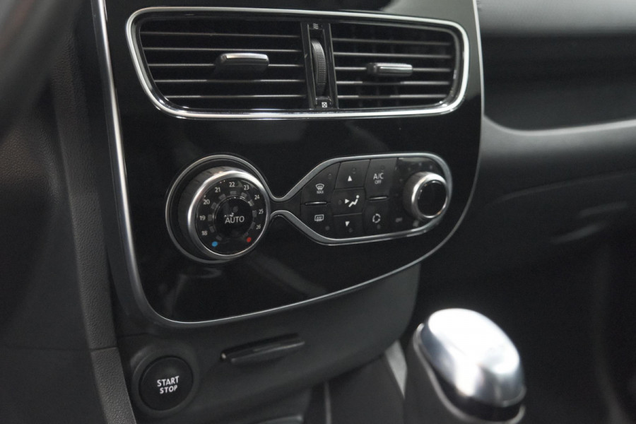 Renault Clio Estate TCe 90 Intens | Navigatie | Parkeersensoren | Half Leder | Climate Control | Dakrails