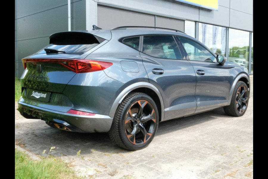 CUPRA Formentor 1.4 e-Hybrid VZ Copper Edition 245pk | PHEV | Stoelverwarming | Adaptive Cruise Control | 360 Camera | Elektr. Stoel | Stoel en Stuur Verwarming