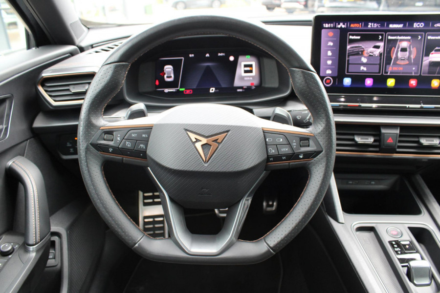 CUPRA Formentor 1.4 e-Hybrid VZ Copper Edition 245pk | PHEV | Stoelverwarming | Adaptive Cruise Control | 360 Camera | Elektr. Stoel | Stoel en Stuur Verwarming