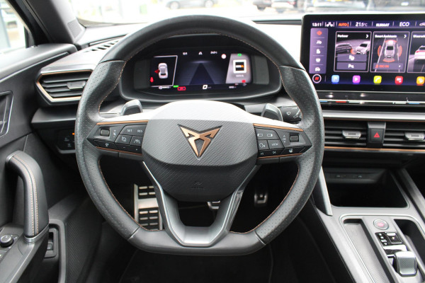 CUPRA Formentor 1.4 e-Hybrid VZ Copper Edition 245pk | PHEV | Stoelverwarming | Adaptive Cruise Control | 360 Camera | Elektr. Stoel | Stoel en Stuur Verwarming