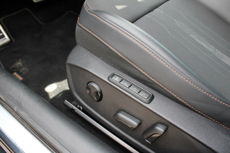 CUPRA Formentor 1.4 e-Hybrid VZ Copper Edition 245pk | PHEV | Stoelverwarming | Adaptive Cruise Control | 360 Camera | Elektr. Stoel | Stoel en Stuur Verwarming