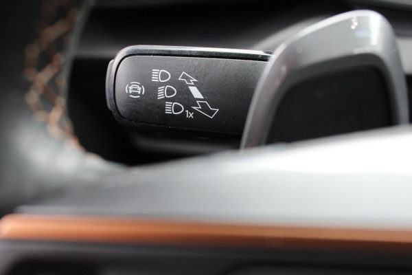CUPRA Formentor 1.4 e-Hybrid VZ Copper Edition 245pk | PHEV | Stoelverwarming | Adaptive Cruise Control | 360 Camera | Elektr. Stoel | Stoel en Stuur Verwarming