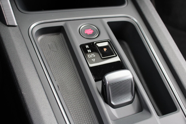 CUPRA Formentor 1.4 e-Hybrid VZ Copper Edition 245pk | PHEV | Stoelverwarming | Adaptive Cruise Control | 360 Camera | Elektr. Stoel | Stoel en Stuur Verwarming