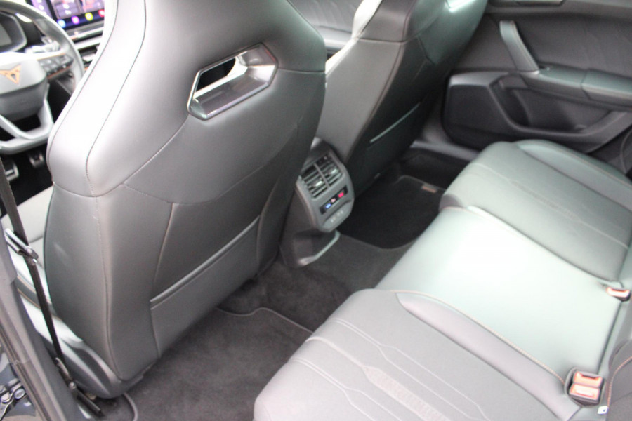 CUPRA Formentor 1.4 e-Hybrid VZ Copper Edition 245pk | PHEV | Stoelverwarming | Adaptive Cruise Control | 360 Camera | Elektr. Stoel | Stoel en Stuur Verwarming