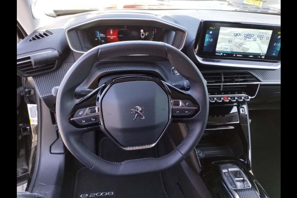 Peugeot e-2008 EV Allure Pack 50 kWh | 27.500 | Navigatie | Achteruitrij Camera | WORDT VERWACHT!