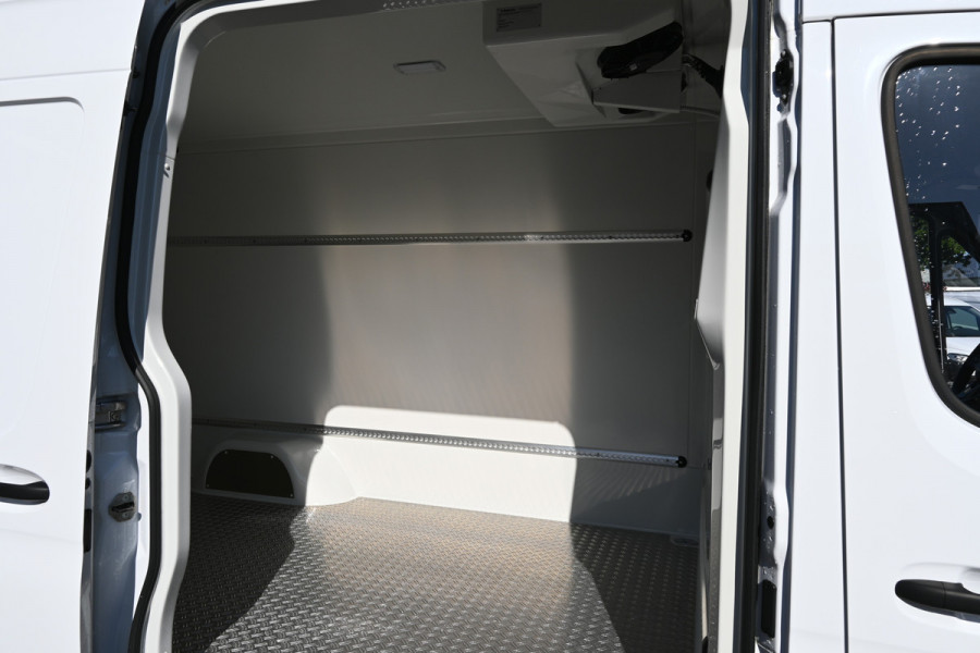 Mercedes-Benz Sprinter 315 CDI L2H2 RWD Koelwagen Webasto Frigo 3000 MBUX met camera, D/N koeling, Geveerde stoel