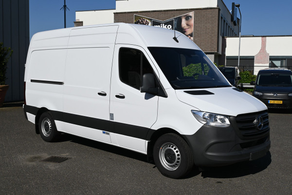 Mercedes-Benz Sprinter 315 CDI L2H2 RWD Koelwagen Webasto Frigo 3000 MBUX met camera, D/N koeling, Geveerde stoel