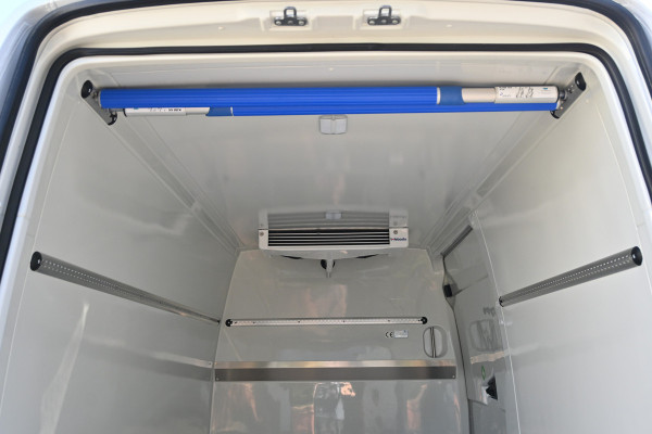 Mercedes-Benz Sprinter 315 CDI L2H2 RWD Koelwagen Webasto Frigo 3000 MBUX met camera, D/N koeling, Geveerde stoel