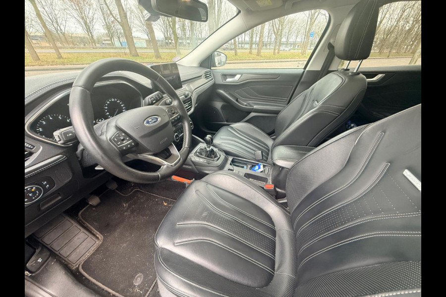 Ford FOCUS Wagon 1.0 EcoBoost Vignale 125pk | Panoramadak | Vol Leder | Adaptive cruise control | Winter Pack | LED | Bang&Olufsen | Camera