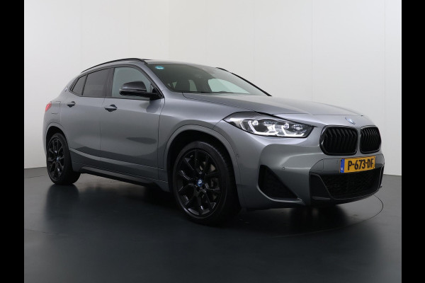 BMW X2 xDrive25e M SPORT Business Edition Plus BOMVOL | PHEV| PANO| NAP| STOEL + STUURVERWARMING| COMFORT ACCESS| ELEK. ACHTERKLEP| AFNEEMBARE TREKHAAK| HUD| ACHTERUITRIJCAMERA| APPLE CARPLAY