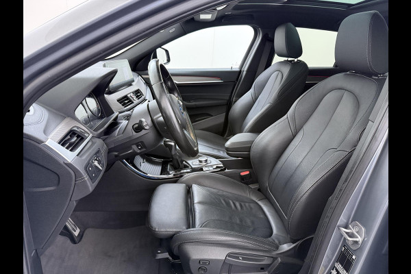 BMW X2 xDrive25e M SPORT Business Edition Plus BOMVOL | PHEV| PANO| NAP| STOEL + STUURVERWARMING| COMFORT ACCESS| ELEK. ACHTERKLEP| AFNEEMBARE TREKHAAK| HUD| ACHTERUITRIJCAMERA| APPLE CARPLAY