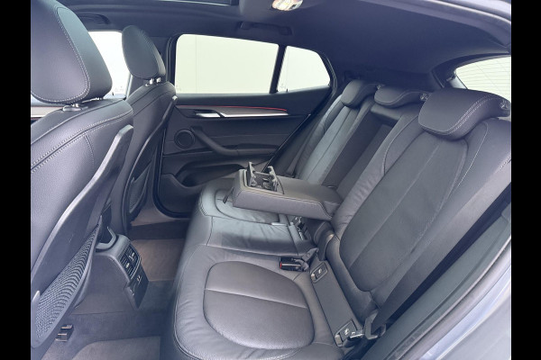 BMW X2 xDrive25e M SPORT Business Edition Plus BOMVOL | PHEV| PANO| NAP| STOEL + STUURVERWARMING| COMFORT ACCESS| ELEK. ACHTERKLEP| AFNEEMBARE TREKHAAK| HUD| ACHTERUITRIJCAMERA| APPLE CARPLAY