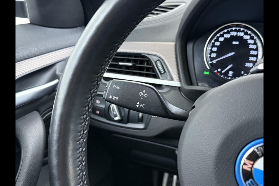 BMW X2 xDrive25e M SPORT Business Edition Plus BOMVOL | PHEV| PANO| NAP| STOEL + STUURVERWARMING| COMFORT ACCESS| ELEK. ACHTERKLEP| AFNEEMBARE TREKHAAK| HUD| ACHTERUITRIJCAMERA| APPLE CARPLAY