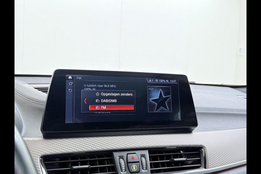 BMW X2 xDrive25e M SPORT Business Edition Plus BOMVOL | PHEV| PANO| NAP| STOEL + STUURVERWARMING| COMFORT ACCESS| ELEK. ACHTERKLEP| AFNEEMBARE TREKHAAK| HUD| ACHTERUITRIJCAMERA| APPLE CARPLAY