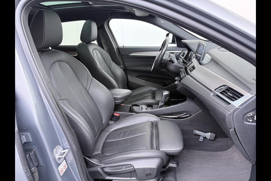 BMW X2 xDrive25e M SPORT Business Edition Plus BOMVOL | PHEV| PANO| NAP| STOEL + STUURVERWARMING| COMFORT ACCESS| ELEK. ACHTERKLEP| AFNEEMBARE TREKHAAK| HUD| ACHTERUITRIJCAMERA| APPLE CARPLAY