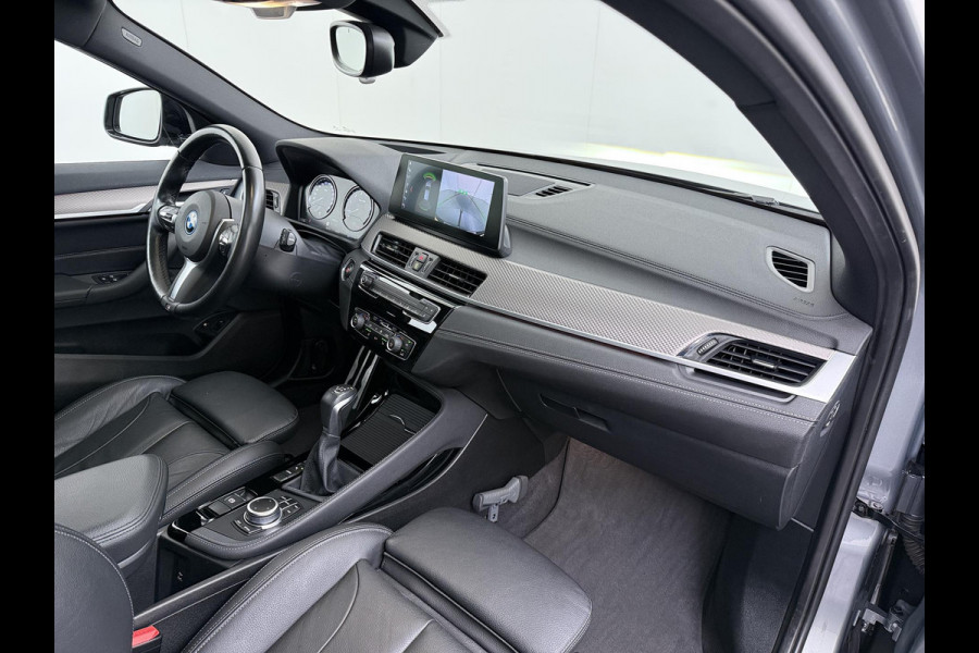 BMW X2 xDrive25e M SPORT Business Edition Plus BOMVOL | PHEV| PANO| NAP| STOEL + STUURVERWARMING| COMFORT ACCESS| ELEK. ACHTERKLEP| AFNEEMBARE TREKHAAK| HUD| ACHTERUITRIJCAMERA| APPLE CARPLAY