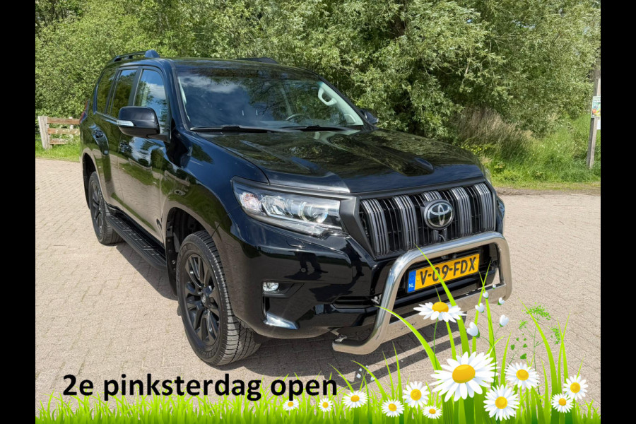 Toyota Land Cruiser 150 2.8 D-4D-F Professional Black line Window Van