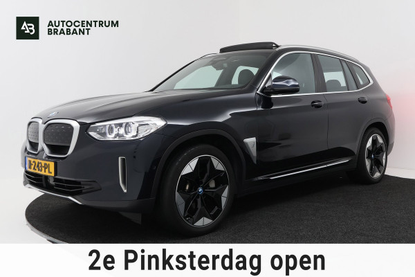 BMW iX3 High Executive 80 kWh M-pakket (1e eigenaar, NL-auto, Dealer OnderH, Trekhaak, Panoramadak, Camera, Leder, StoelV, Etc)