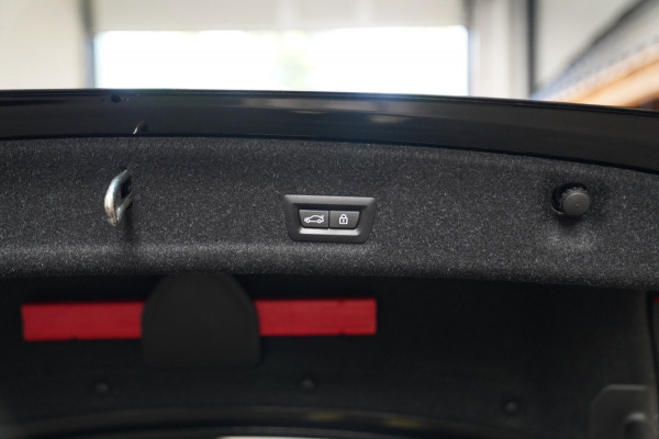 BMW 3-serie M340i xDrive High Executive Edition | Harman Kardon | HuD | Schuif/kanteldak | 360 cam | Adaptieve Cruise | 374 PK