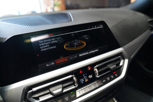BMW 3-serie M340i xDrive High Executive Edition | Harman Kardon | HuD | Schuif/kanteldak | 360 cam | Adaptieve Cruise | 374 PK