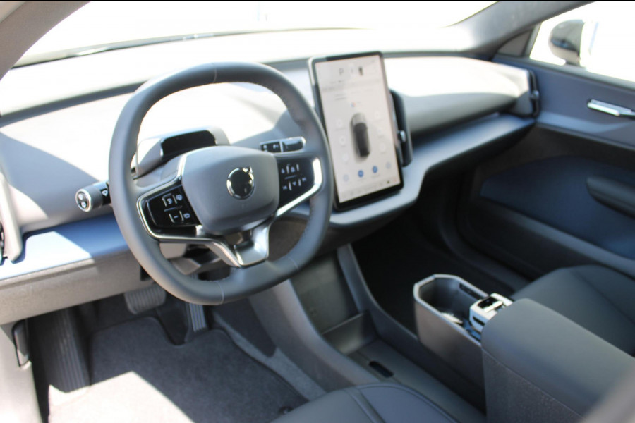 Volvo EX30 272PK Automaat Single Motor Ext. Range Plus Europa Elektrisch verstelbare voorstoelen / Verwarmbare voorstoelen en verwarmbaar stuurwiel / 20" lichtmetalen velgen