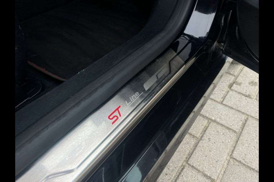 Ford Fiesta 1.0 EcoBoost ST-Line | 1ste eigenaar | Carplay | PDC | Camera |