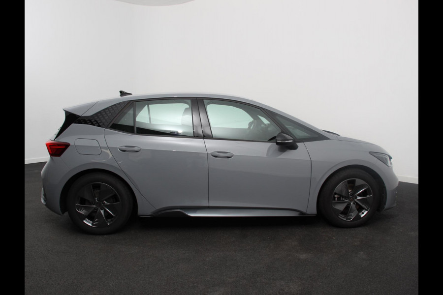 CUPRA Born Business Plus 62 kWh Climate control Adaptieve cruise control LED Lichtmetalen velgen Navigatie Apple Carplay/ Android Auto Camera Parkeersensoren Sfeerverlichting