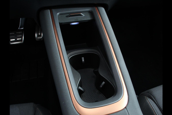 CUPRA Born Business Plus 62 kWh Climate control Adaptieve cruise control LED Lichtmetalen velgen Navigatie Apple Carplay/ Android Auto Camera Parkeersensoren Sfeerverlichting