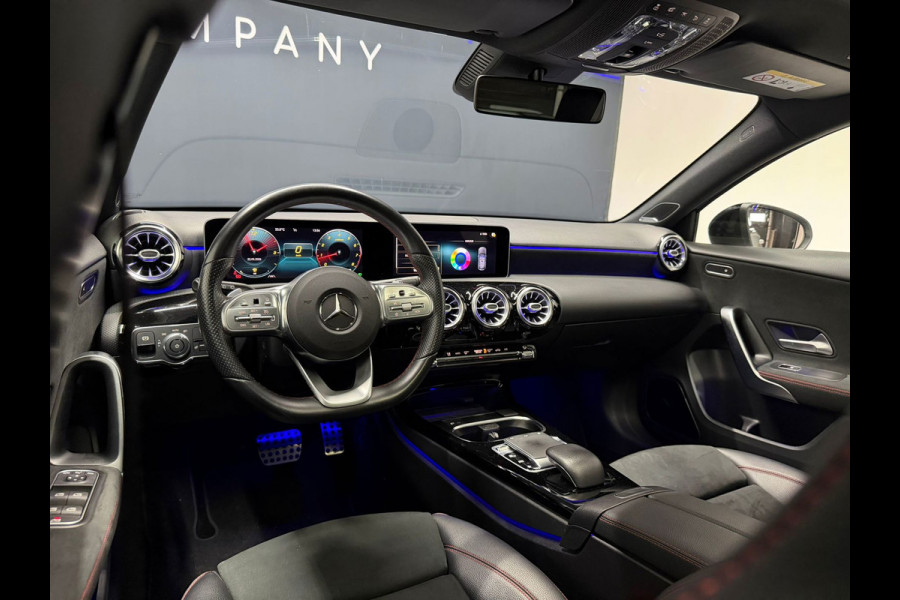 Mercedes-Benz A-Klasse 180 AMG Burmester Pano 360 Camera Multispaak