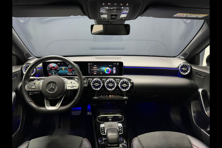 Mercedes-Benz A-Klasse 180 AMG Burmester Pano 360 Camera Multispaak