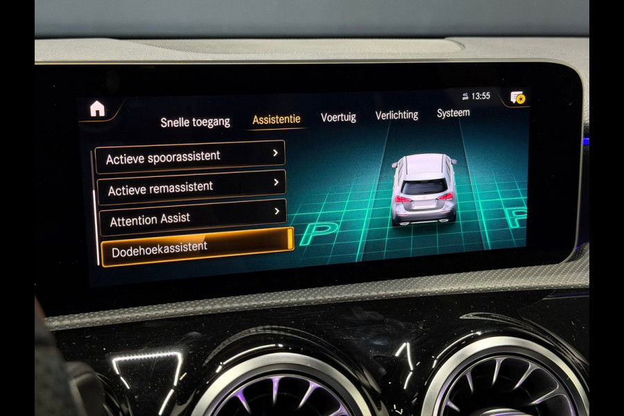 Mercedes-Benz A-Klasse 180 AMG Burmester Pano 360 Camera Multispaak