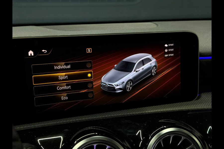 Mercedes-Benz A-Klasse 180 AMG Burmester Pano 360 Camera Multispaak