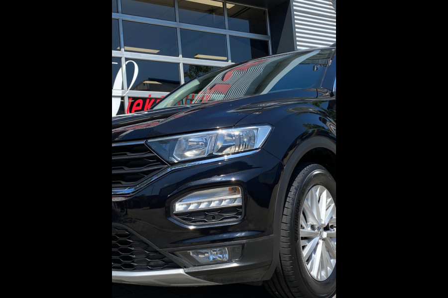 Volkswagen T-Roc 1.0 TSI Style - Navigatie I Airco I Veiligheid pakket I LED I PDC I Sport velgen I Dealer onderhouden