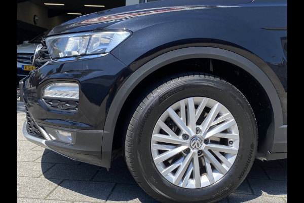 Volkswagen T-Roc 1.0 TSI Style - Navigatie I Airco I Veiligheid pakket I LED I PDC I Sport velgen I Dealer onderhouden