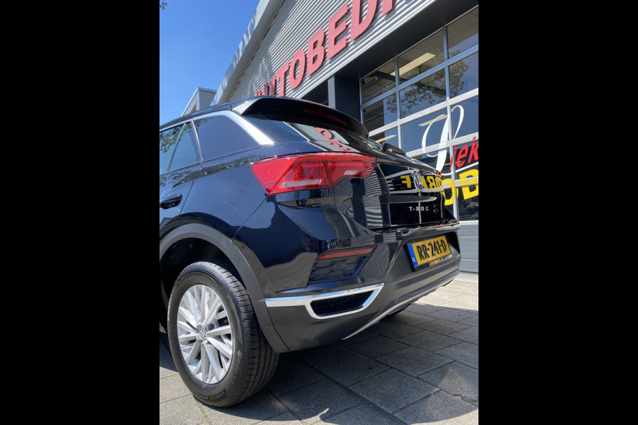 Volkswagen T-Roc 1.0 TSI Style - Navigatie I Airco I Veiligheid pakket I LED I PDC I Sport velgen I Dealer onderhouden