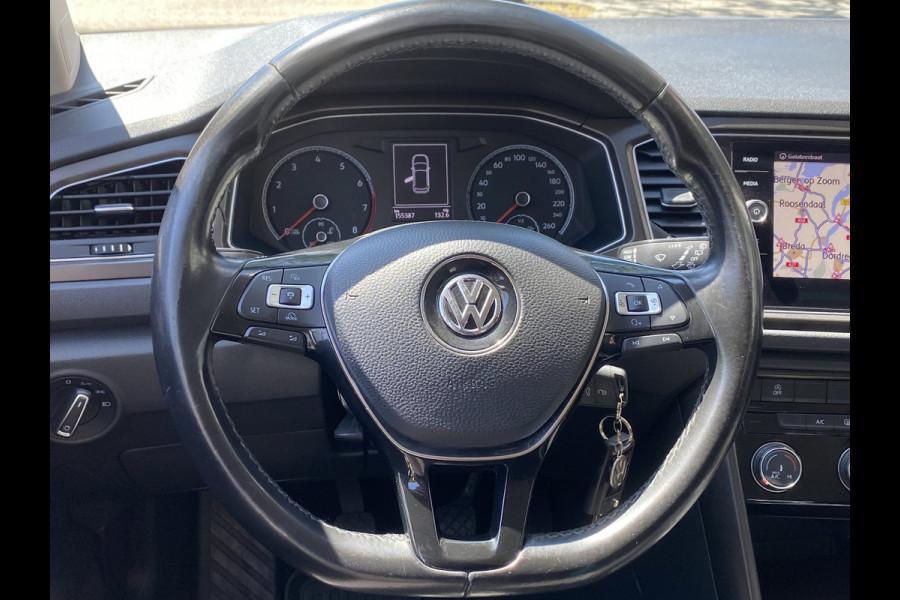 Volkswagen T-Roc 1.0 TSI Style - Navigatie I Airco I Veiligheid pakket I LED I PDC I Sport velgen I Dealer onderhouden