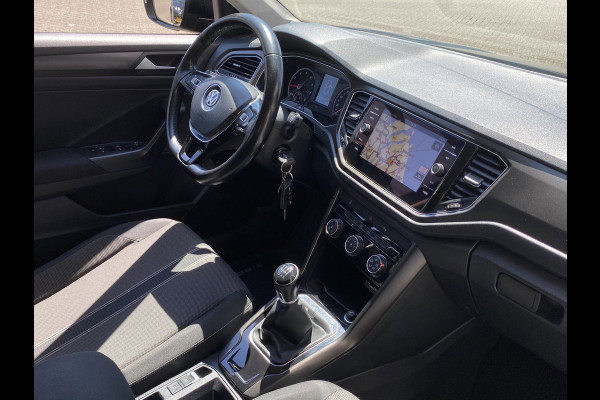 Volkswagen T-Roc 1.0 TSI Style - Navigatie I Airco I Veiligheid pakket I LED I PDC I Sport velgen I Dealer onderhouden