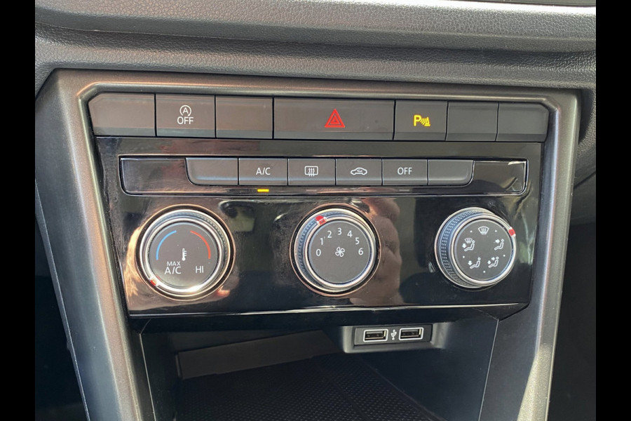 Volkswagen T-Roc 1.0 TSI Style - Navigatie I Airco I Veiligheid pakket I LED I PDC I Sport velgen I Dealer onderhouden