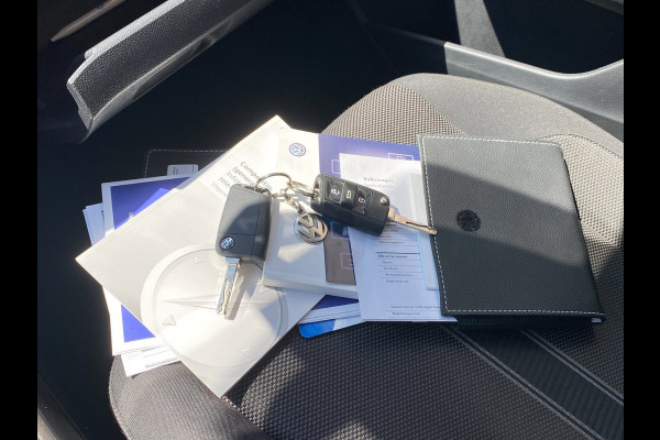 Volkswagen T-Roc 1.0 TSI Style - Navigatie I Airco I Veiligheid pakket I LED I PDC I Sport velgen I Dealer onderhouden