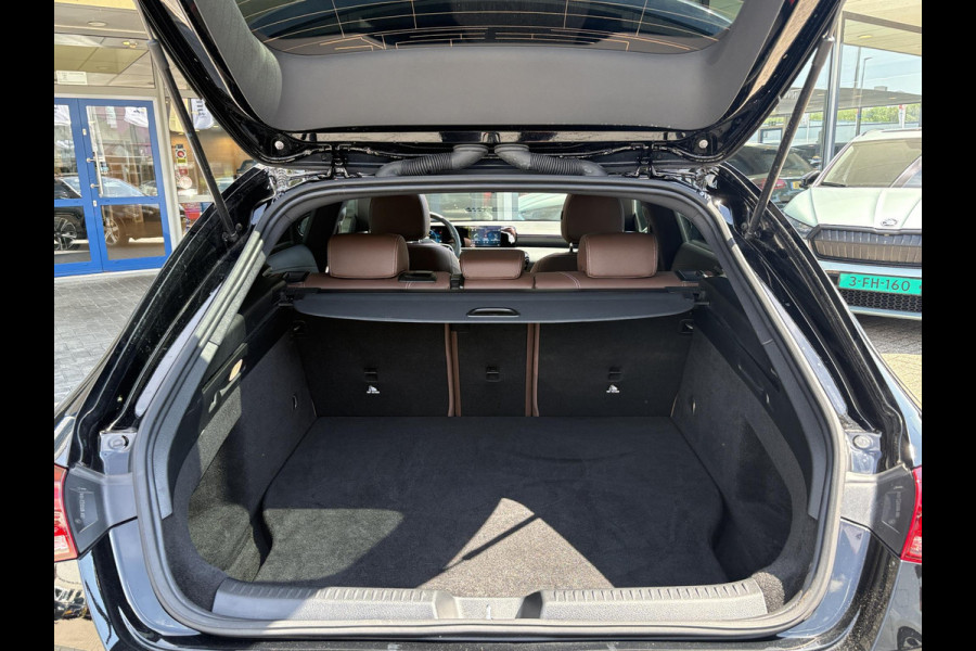 Mercedes-Benz CLA-Klasse Shooting Brake 250 e AMG Line | Panoramadak | Stoelverwarming  | Achteruitrijcamera | Leder | zomer&winter set