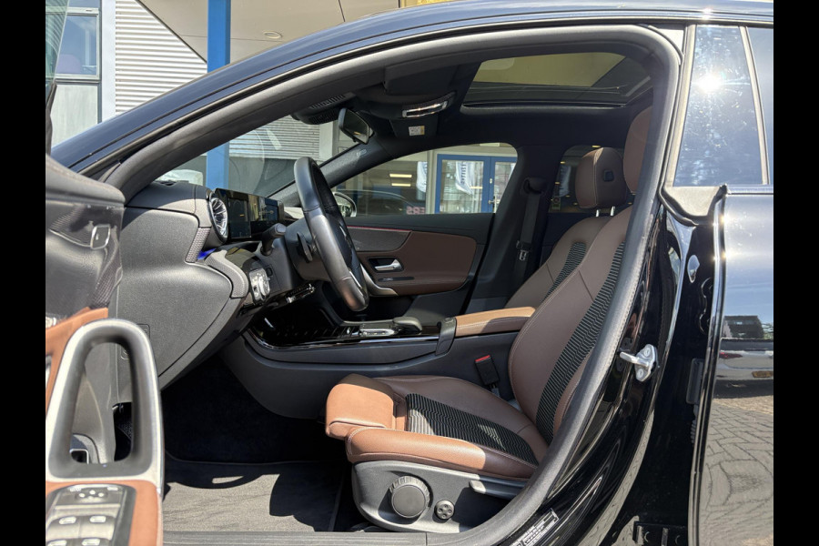 Mercedes-Benz CLA-Klasse Shooting Brake 250 e AMG Line | Panoramadak | Stoelverwarming  | Achteruitrijcamera | Leder | zomer&winter set