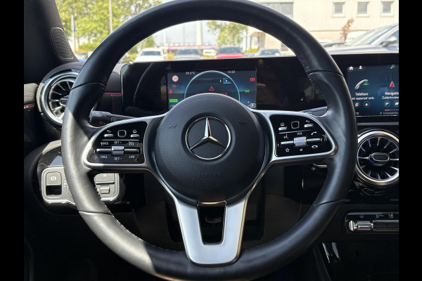 Mercedes-Benz CLA-Klasse Shooting Brake 250 e AMG Line | Panoramadak | Stoelverwarming  | Achteruitrijcamera | Leder | zomer&winter set