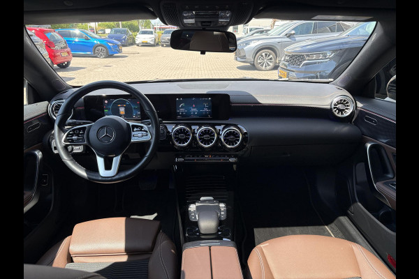 Mercedes-Benz CLA-Klasse Shooting Brake 250 e AMG Line | Panoramadak | Stoelverwarming  | Achteruitrijcamera | Leder | zomer&winter set