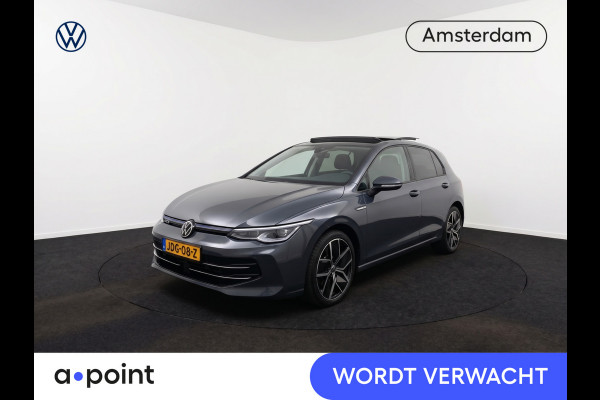 Volkswagen Golf 1.5 eHybrid Style Edition 204 pk Automaat (DSG) | Verlengde garantie | Navigatie via App | Panoramadak | Parkeersensoren (Park assist) | Achteruitrijcamera | Stoelverwarming |