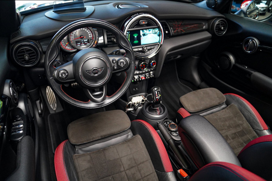 MINI Cabrio 2.0 John Cooper Works Chili | Cabriolet | Luxe Leder / Alcantara | Harman/Kardon | Camera | 231PK | HuD