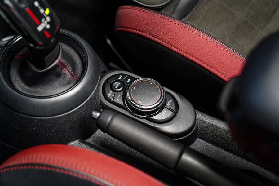 MINI Cabrio 2.0 John Cooper Works Chili | Cabriolet | Luxe Leder / Alcantara | Harman/Kardon | Camera | 231PK | HuD